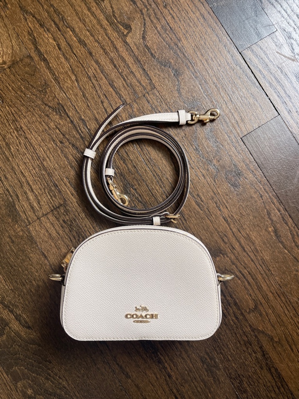 Coach Pebbled Leather Dome Crossbody Bag in Cream with Gold Hardware - Picture 4 of 7
